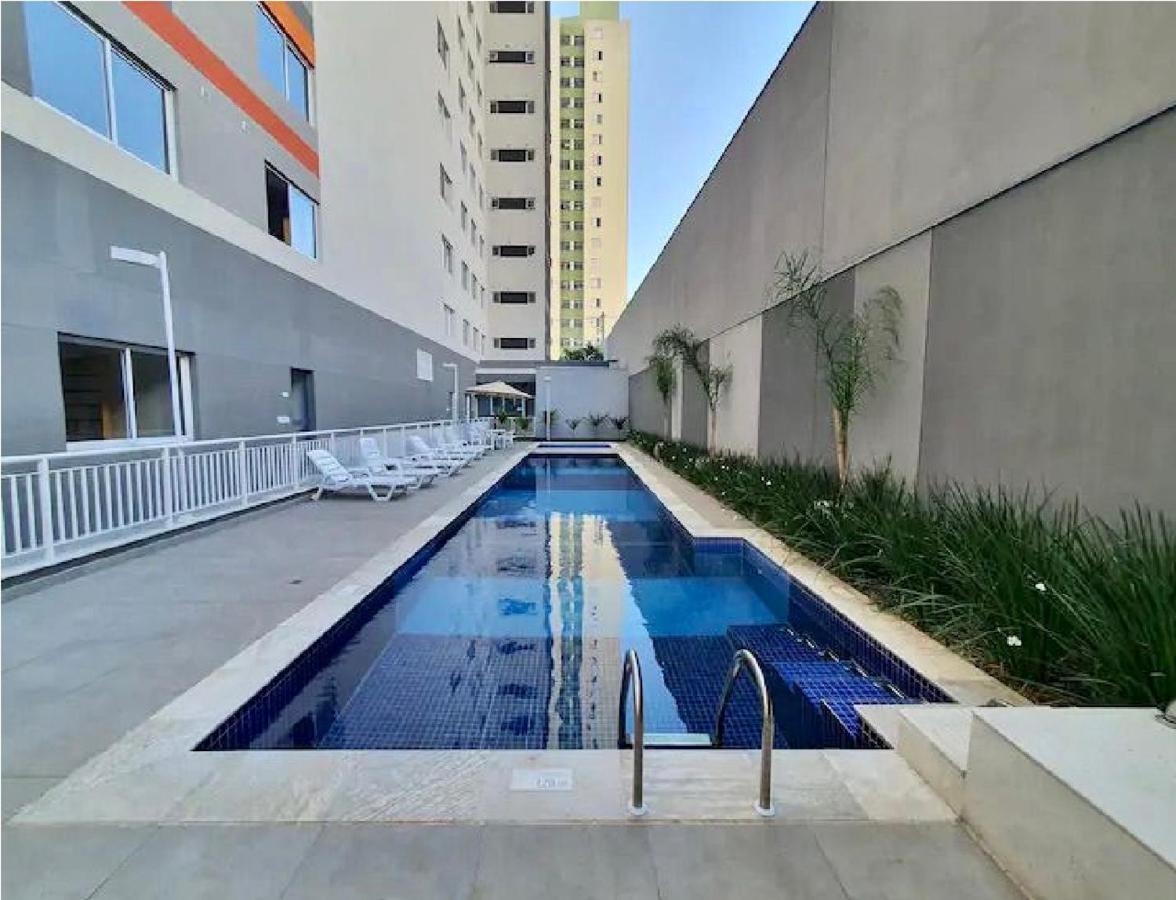 Apartamento Incrivel Em Frente Ao Metro Bras ! *